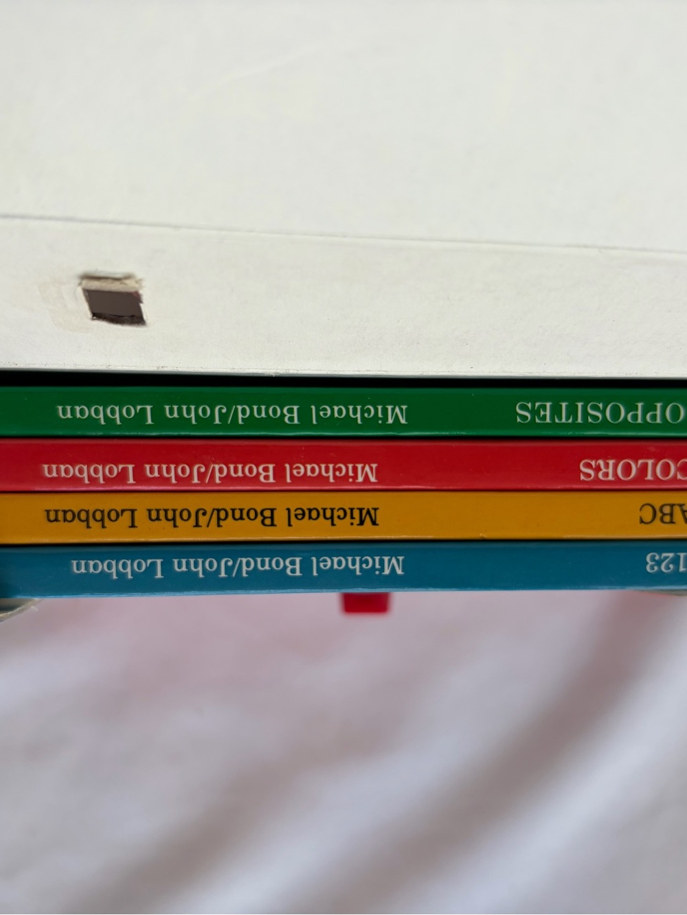 Paddington's Book Collection - Red Hardcover Box Set - Picture 5 of 9